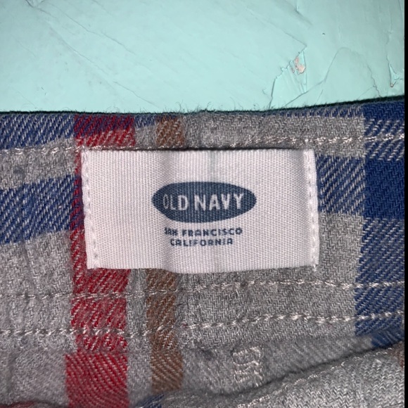 Old Navy Plaid Pajama Bottoms - Picture 4 of 9
